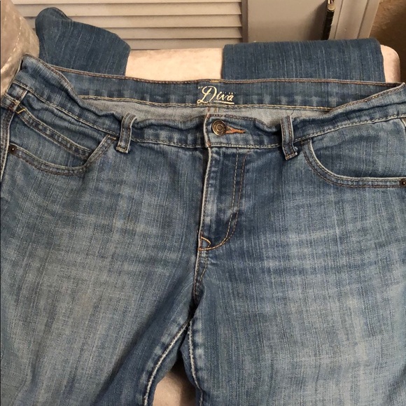 Old Navy Jeans - Picture 2 of 3
